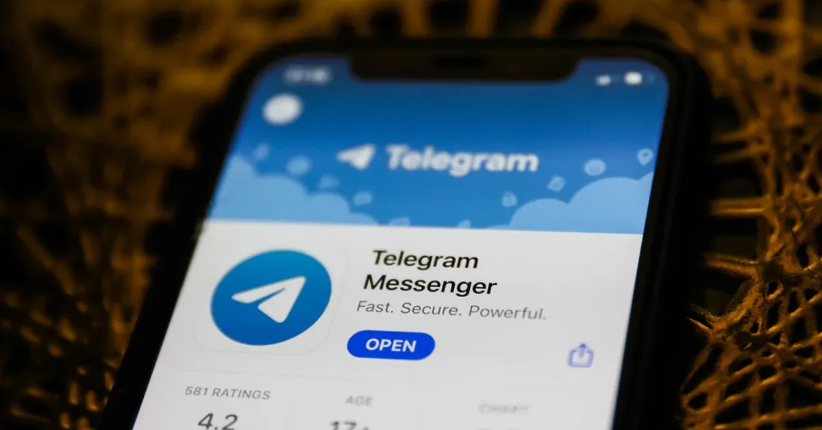 Telegram group messaging assistant